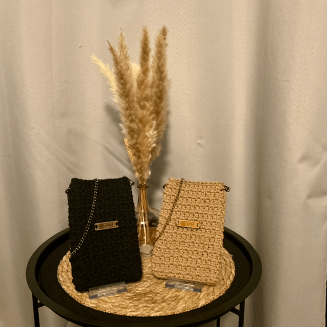 Pochette téléphone au crochet