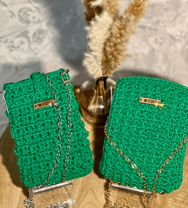 Pochette téléphone au crochet